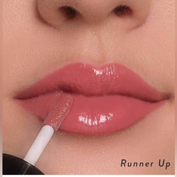 LAURA GELLER Treat-N-Go Tinted Lip Oil in RUNNER UP Hydrating Lip Gloss Oil - Picture 6 of 6